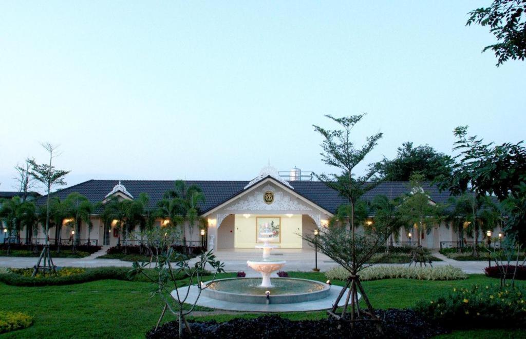 Amarin Resort Chiang Rai Bagian luar foto