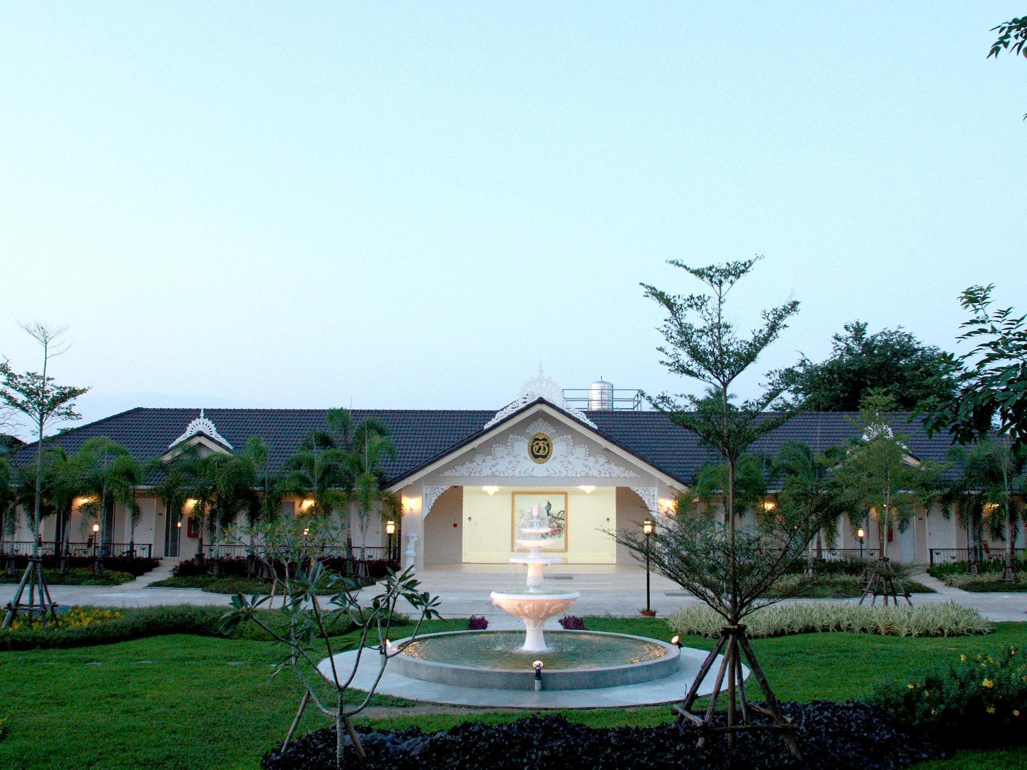 Amarin Resort Chiang Rai Bagian luar foto